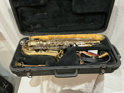 Vist Large View of Product Image Which is Used Selmer BUNDY 2 ALTO SAX Alto Saxophone