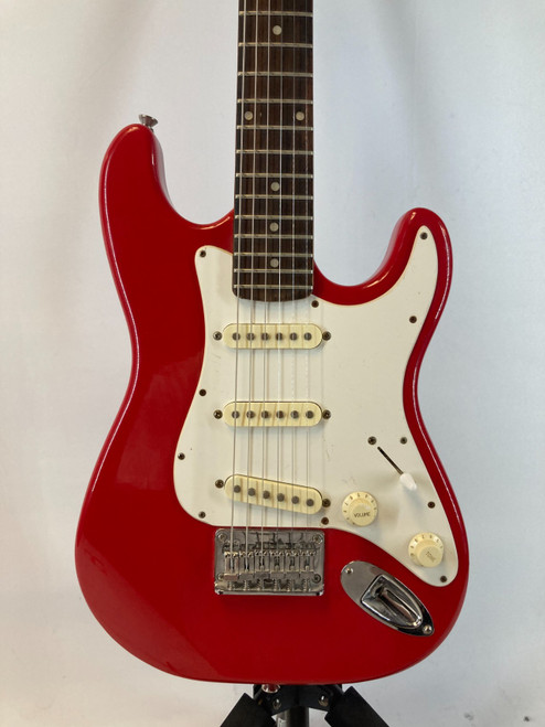 Vist Large View of Product Image Which is Used Squier Mini Strat Electric Guitar 
