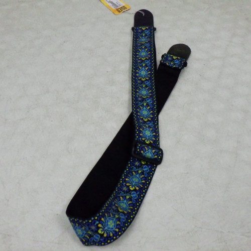 Vist Large View of Product Image Which is Used Perri's WOVEN STRAP Guitar Accessory
