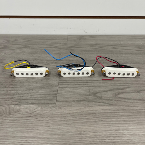 Vist Large View of Product Image Which is Used Fender AMERICAN STRAT ALNICO V SET Guitar Pickup