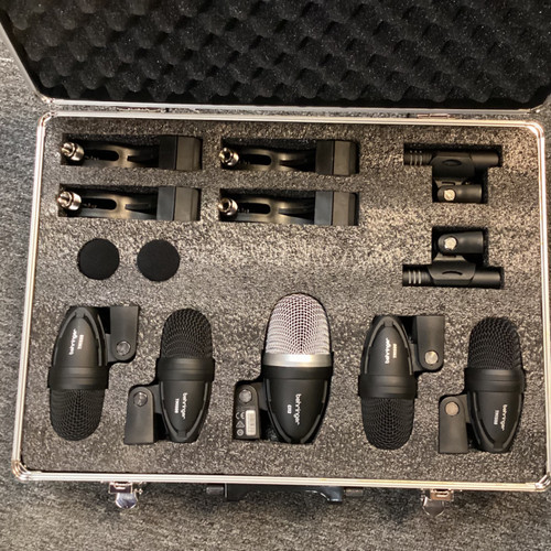 Vist Large View of Product Image Which is Used Behringer BC1500 Microphone