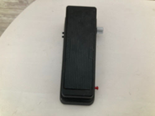Vist Large View of Product Image Which is Used Dunlop 535Q CRYBABY Wah Pedal
