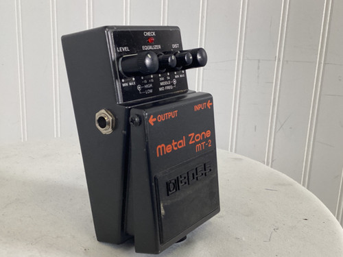 Vist Large View of Product Image Which is Used Boss MT-2 Distortion Pedal
