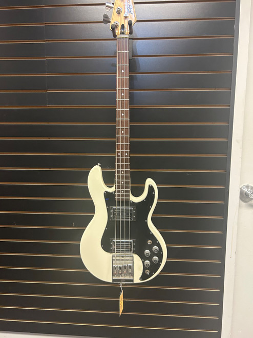 Vist Large View of Product Image Which is Used Peavey T-40 Bass Guitar White 4-String