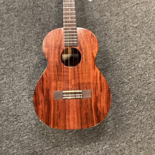Vist Large View of Product Image Which is Used Kamaka HF-4 Ukulele Wood