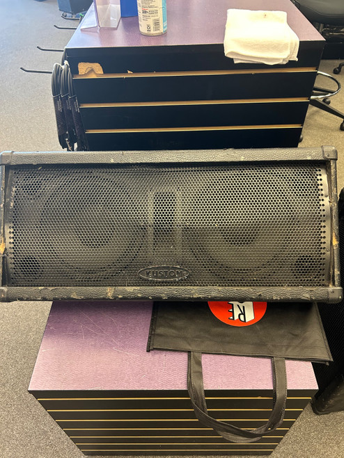 Vist Large View of Product Image Which is Used Kustom KPM210 Speaker Cabinet