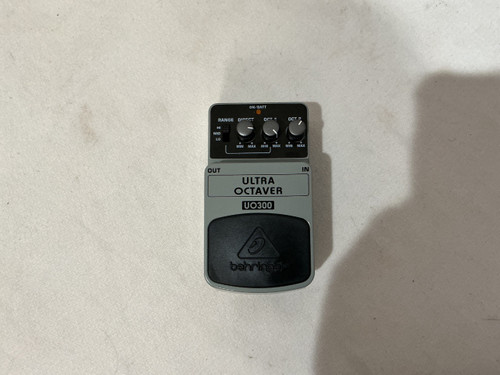 Vist Large View of Product Image Which is Used Behringer UO-300 Pitch Pedal