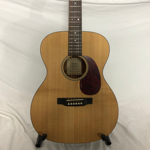 Vist Large View of Product Image Which is Used Martin 000M Solid Top Acoustic Guitar Natural