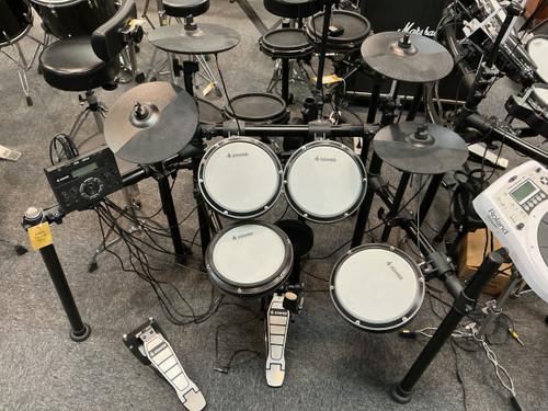 Vist Large View of Product Image Which is Used DONNER DED 200 Electronic Drum Kit