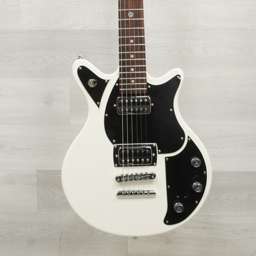 Vist Large View of Product Image Which is Used First Act Vw Garagemaster Double Cut Electric Guitar White