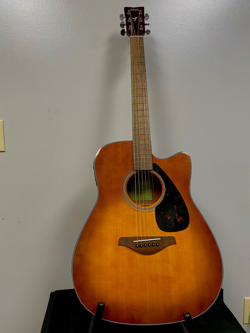 Vist Large View of Product Image Which is Used Yamaha FGX800C ACOUSTIC/ELECTRIC Solid Top Acoustic Guitar Wood