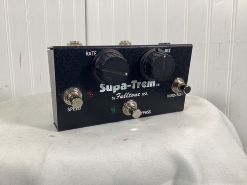 Vist Large View of Product Image Which is Used Fulltone SUPA-TREM Tremolo Pedal