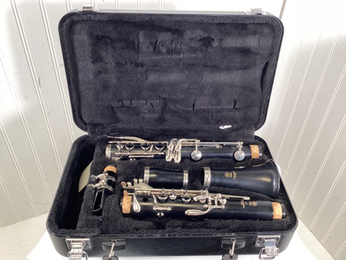 Vist Large View of Product Image Which is Used Yamaha 255 CLARINET Resonite Clarinet
