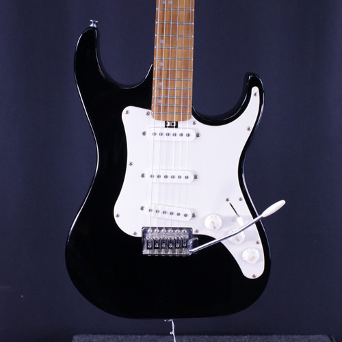 Vist Large View of Product Image Which is Used Washburn LYON SOLIDBODY ELECTRIC GUITAR OF WONDER S Type Electric Guitar Black 6-String