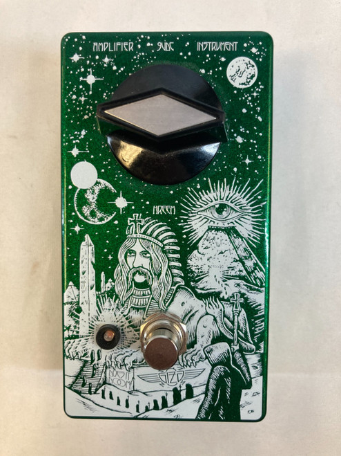 Vist Large View of Product Image Which is Used Does It Doom Giza Distortion Pedal