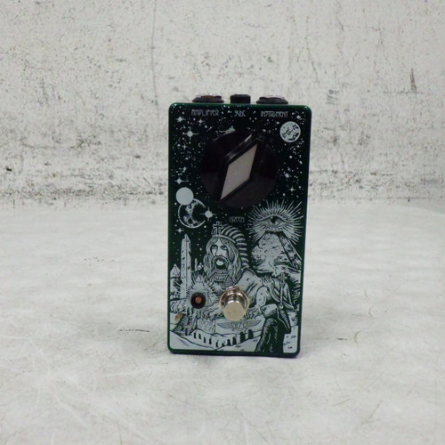 Vist Large View of Product Image Which is Used DOES IT DOOM GIZA Guitar Effects Pedal