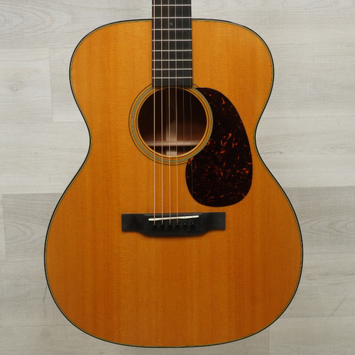 Vist Large View of Product Image Which is Used Martin 000-18 Solid Top Acoustic Guitar Natural