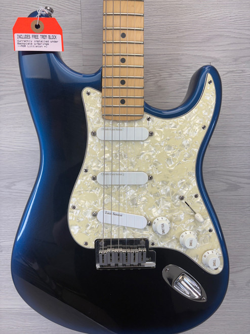 Vist Large View of Product Image Which is Used Fender AMERICAN STRAT 1993 S Type Electric Guitar Blue 6-String