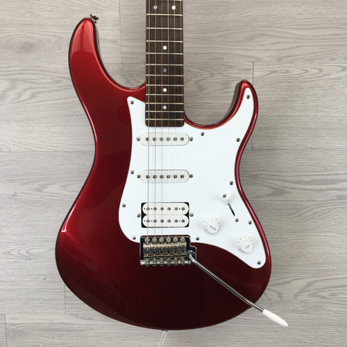 Vist Large View of Product Image Which is Used Yamaha PACIFICA PAC012 ELECTRIC S Type Electric Guitar Red 6-String