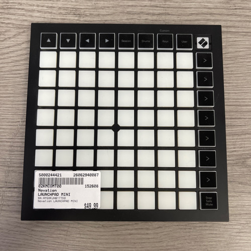 Vist Large View of Product Image Which is Used - Novation LAUNCHPAD MINI Compact Controller 