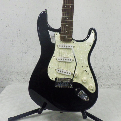 Vist Large View of Product Image Which is Used Squier Affinity Strat S Type Electric Guitar Black 6-String