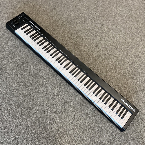 Vist Large View of Product Image Which is Used M-AUDIO KEYSTATION 88 MK3