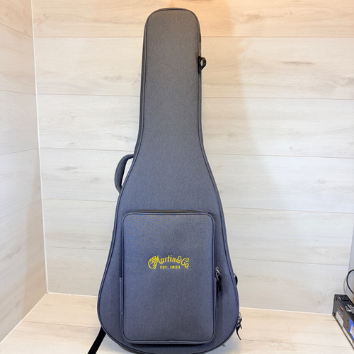Vist Large View of Product Image Which is Used Martin DREADNAUGHT GIG BAG Guitar Gig Bag
