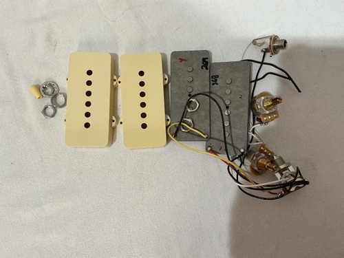 Vist Large View of Product Image Which is Used Fender PLAYER 2 ALNICO 5 PICKUPS W/ POTS Guitar Pickup