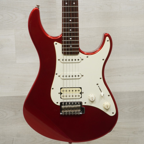 Vist Large View of Product Image Which is Used Yamaha PAC112J Electric Guitar Red