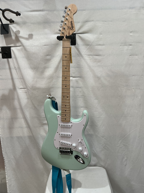 Vist Large View of Product Image Which is Used Squier SQUIER BY FENDER STRAT INDONESIAN S Type Electric Guitar Green 6-String
