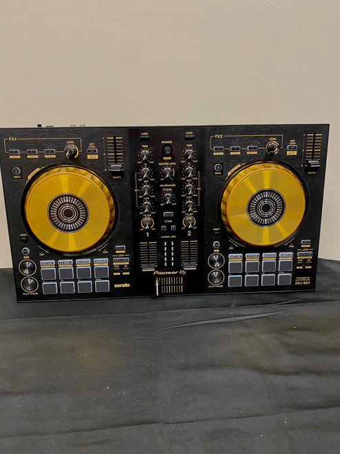 Vist Large View of Product Image Which is Used Pioneer DDJ-SB3 Turntable
