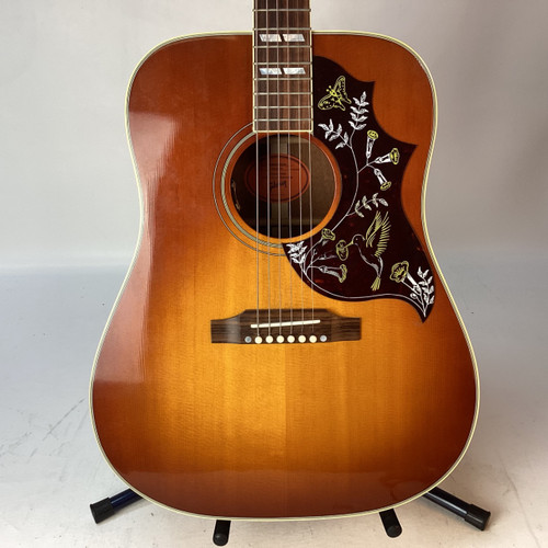 Vist Large View of Product Image Which is Used Gibson HUMMINGBIRD Solid Top Acoustic Guitar Cherry Sunburst