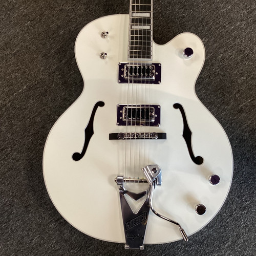 Vist Large View of Product Image Which is Used Gretsch G7593T-BD Semi-Hollow Electric Guitar White 6-String