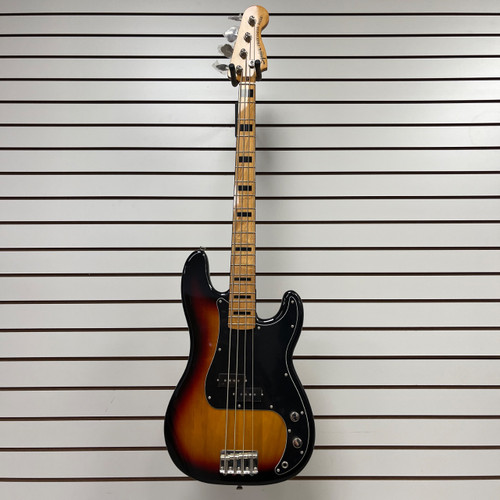 Vist Large View of Product Image Which is Used Squier CLASSIC VIBE 70S P BASS B-STOCK P Type Bass Guitar Sunburst 4-String