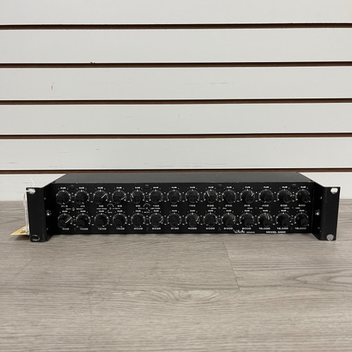 Vist Large View of Product Image Which is Used White 4400 Equalizer