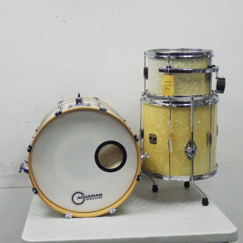 Vist Large View of Product Image Which is Used Gretsch 2004 Catalina Club Elite Drum Shell Kit Silver/Gray