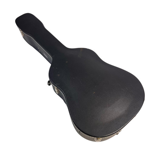 Vist Large View of Product Image Which is Used Fender Dread Guitar Hard Case