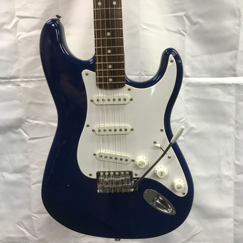 Vist Large View of Product Image Which is Used Squier AFFINITY STRAT S Type Electric Guitar Blue 6-String