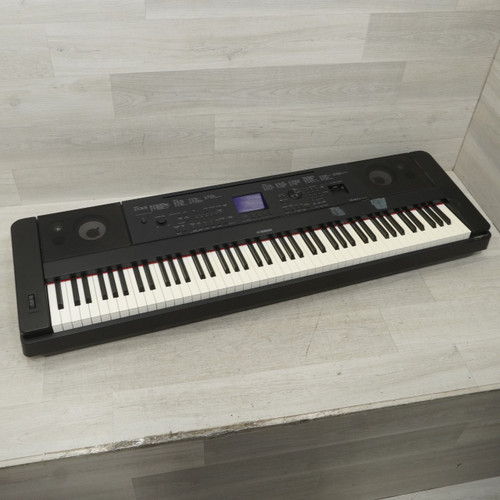Vist Large View of Product Image Which is Used Yamaha DGX-660 88-key Keyboard - Local Pickup Only