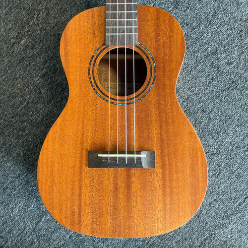 Vist Large View of Product Image Which is Used Alvarez RU22B Ukulele Natural