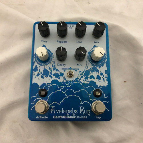 Vist Large View of Product Image Which is Used Earthquaker Devices AVALANCHE RUN Reverb Pedal