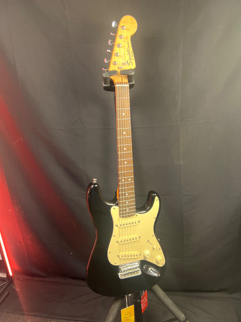 Vist Large View of Product Image Which is Used Squier MINI STRAT S Type Electric Guitar Black 6-String