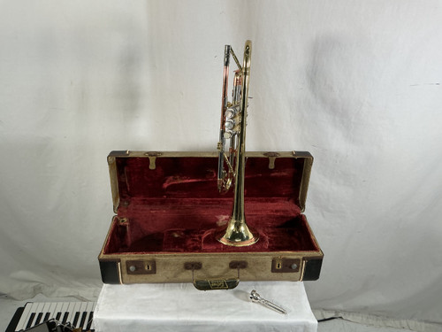 Vist Large View of Product Image Which is Used Getzen 1950S SUPER DELUXE BALANCED Vintage Trumpet