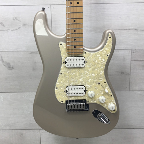 Vist Large View of Product Image Which is Used Fender 1997 Big Apple Statocaster With Repaired Body Electric Guitar Silver/Gray