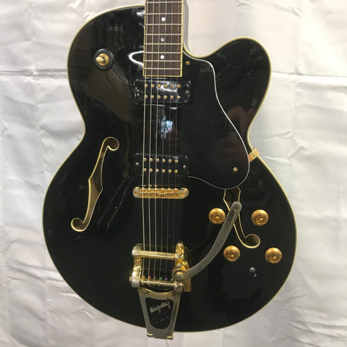 Vist Large View of Product Image Which is Used Yamaha AES1500B Semi-Hollow Electric Guitar Black 6-String