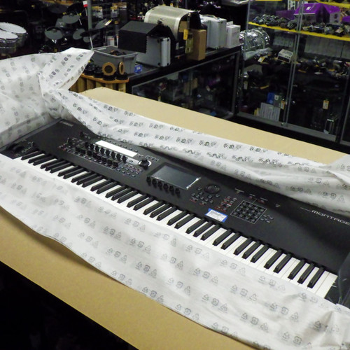 Vist Large View of Product Image Which is Used Yamaha montage M8X 88 KEY 88-Key Synthesizer 88-key