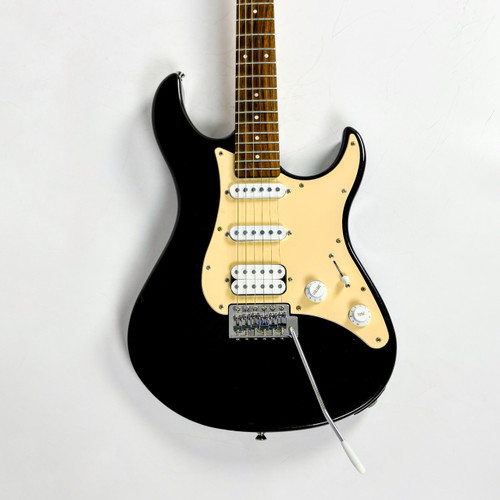 Vist Large View of Product Image Which is Used Yamaha EG 112C Electric Guitar Black 6-String