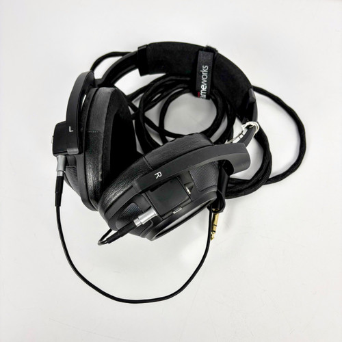 Vist Large View of Product Image Which is Used Sennheiser HD 820 Headphones