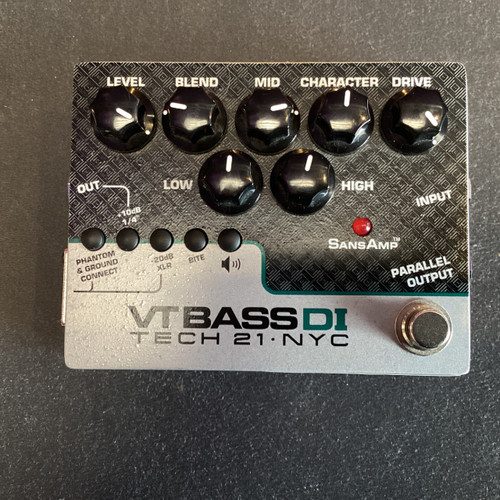 Vist Large View of Product Image Which is Used Tech 21 VTBASS DI Guitar Effects Pedal
