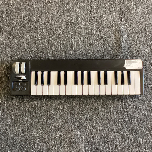 Vist Large View of Product Image Which is Used MidiPlus AKM320 Compact Controller Compact